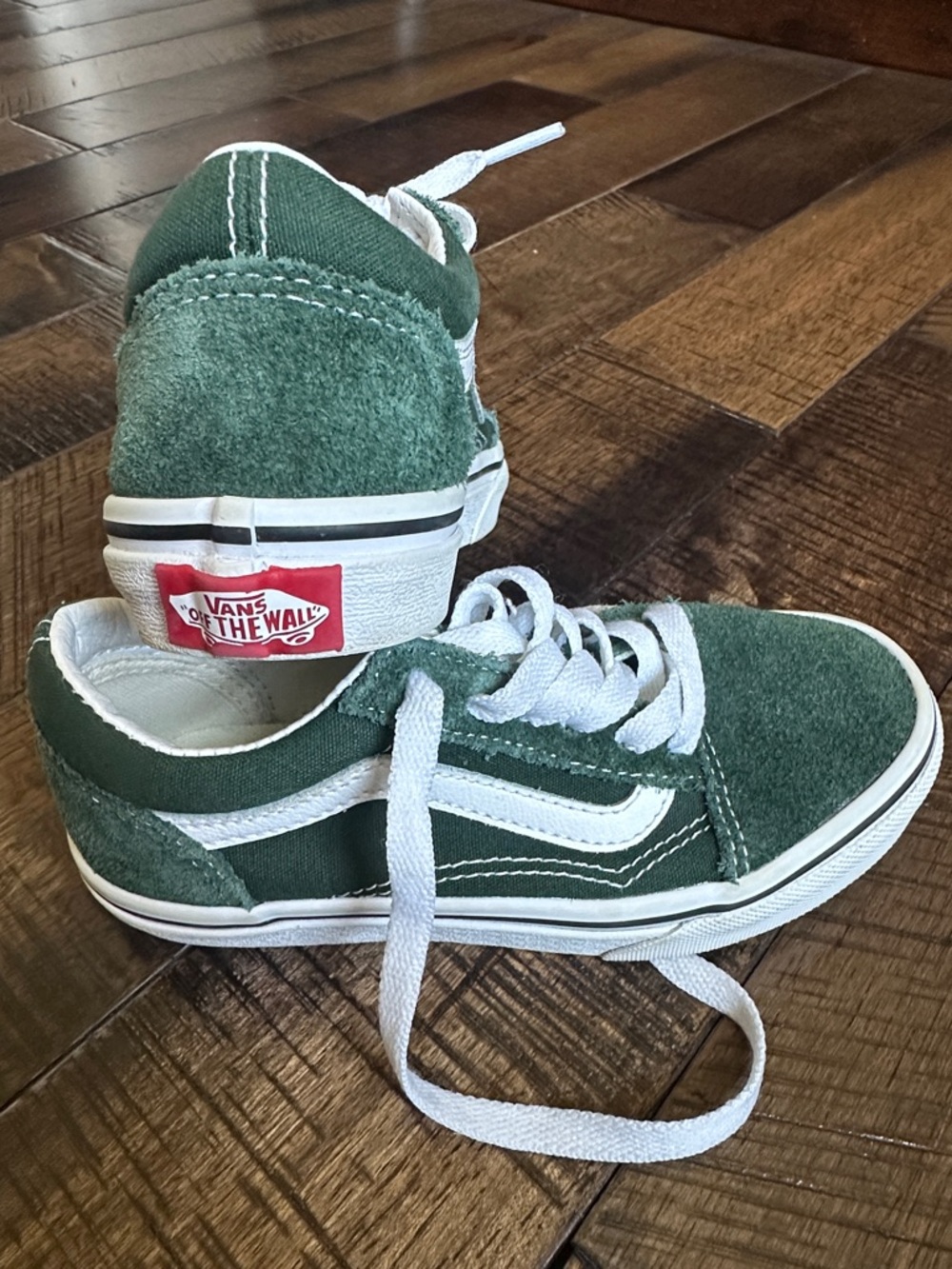 Vans Kids Low-Top Sneakers in Forest Green and White